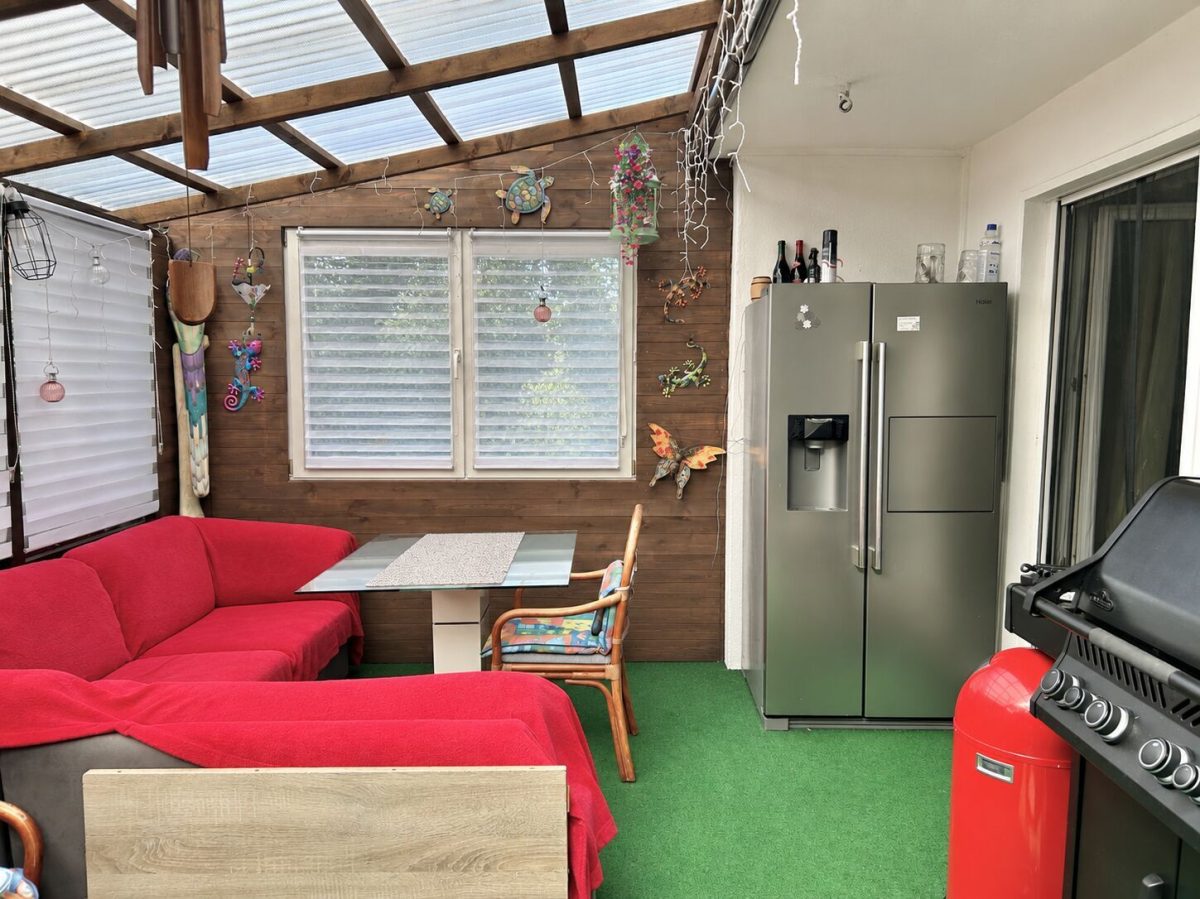 Immobilienangebot - Untermeitingen - Alle - Einfamilienhaus mit 120 m², 6 Zimmern, großem Garten, Doppelgarage und PV-Anlage in Untermeitingen