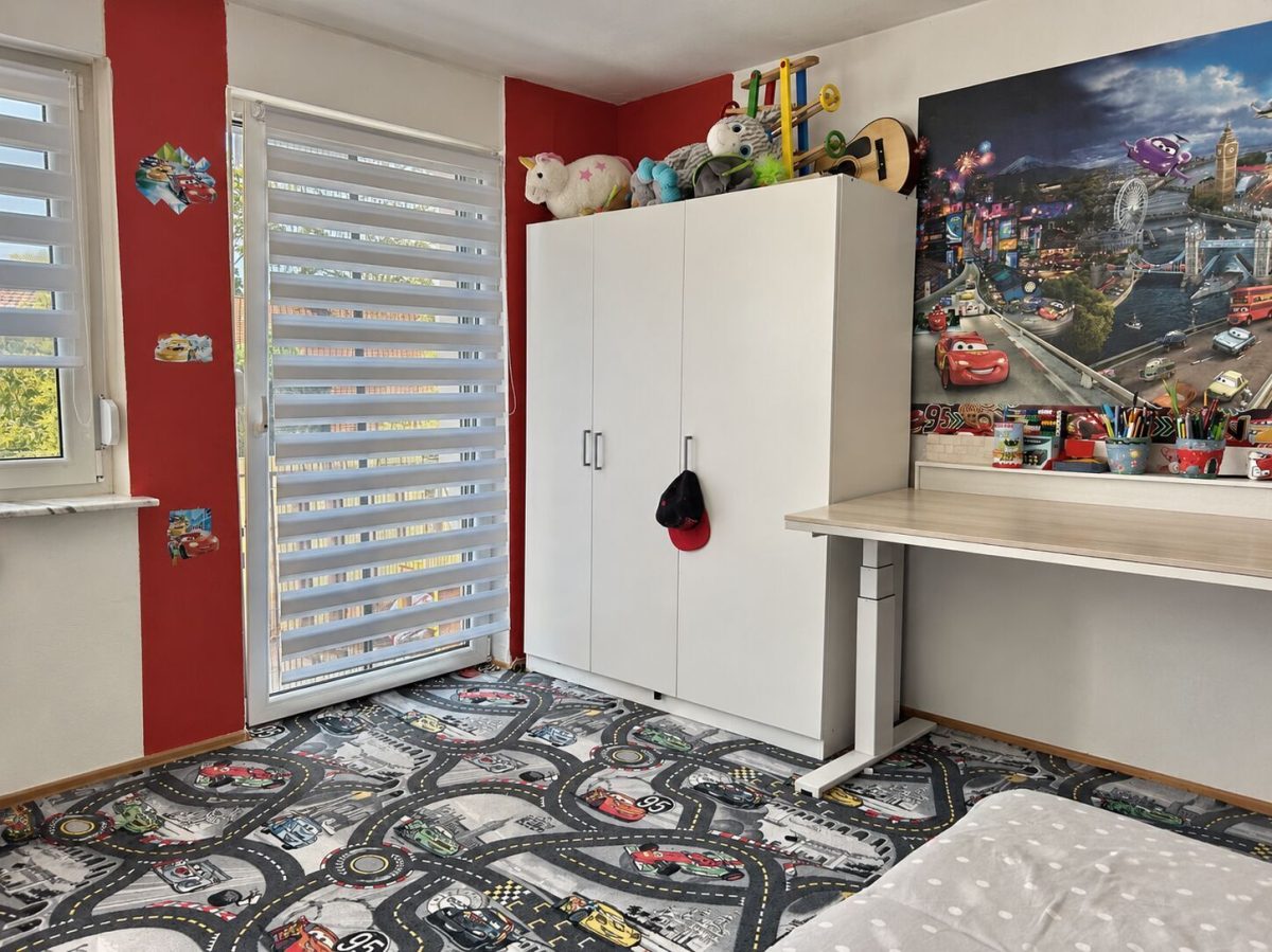 Immobilienangebot - Untermeitingen - Alle - Einfamilienhaus mit 120 m², 6 Zimmern, großem Garten, Doppelgarage und PV-Anlage in Untermeitingen