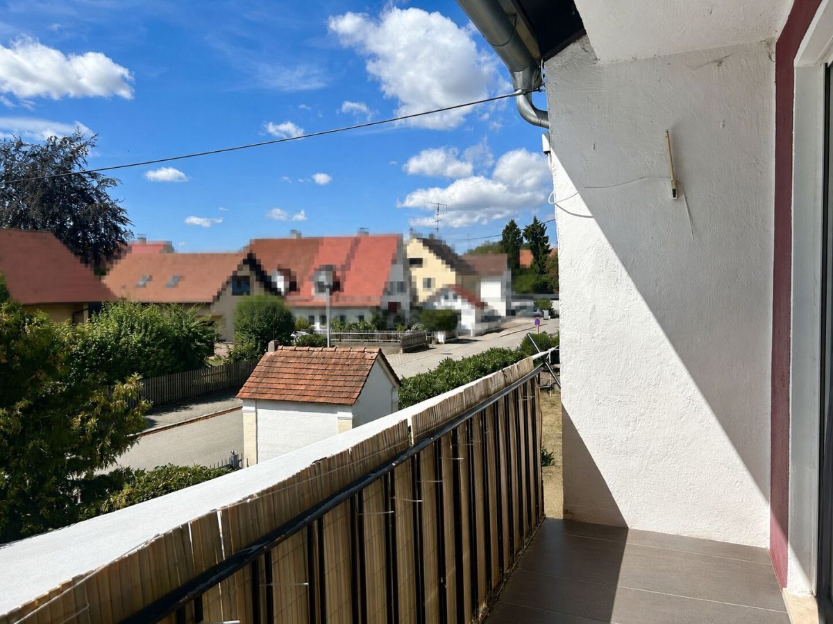 Immobilienangebot - Untermeitingen - Alle - Einfamilienhaus mit 120 m², 6 Zimmern, großem Garten, Doppelgarage und PV-Anlage in Untermeitingen