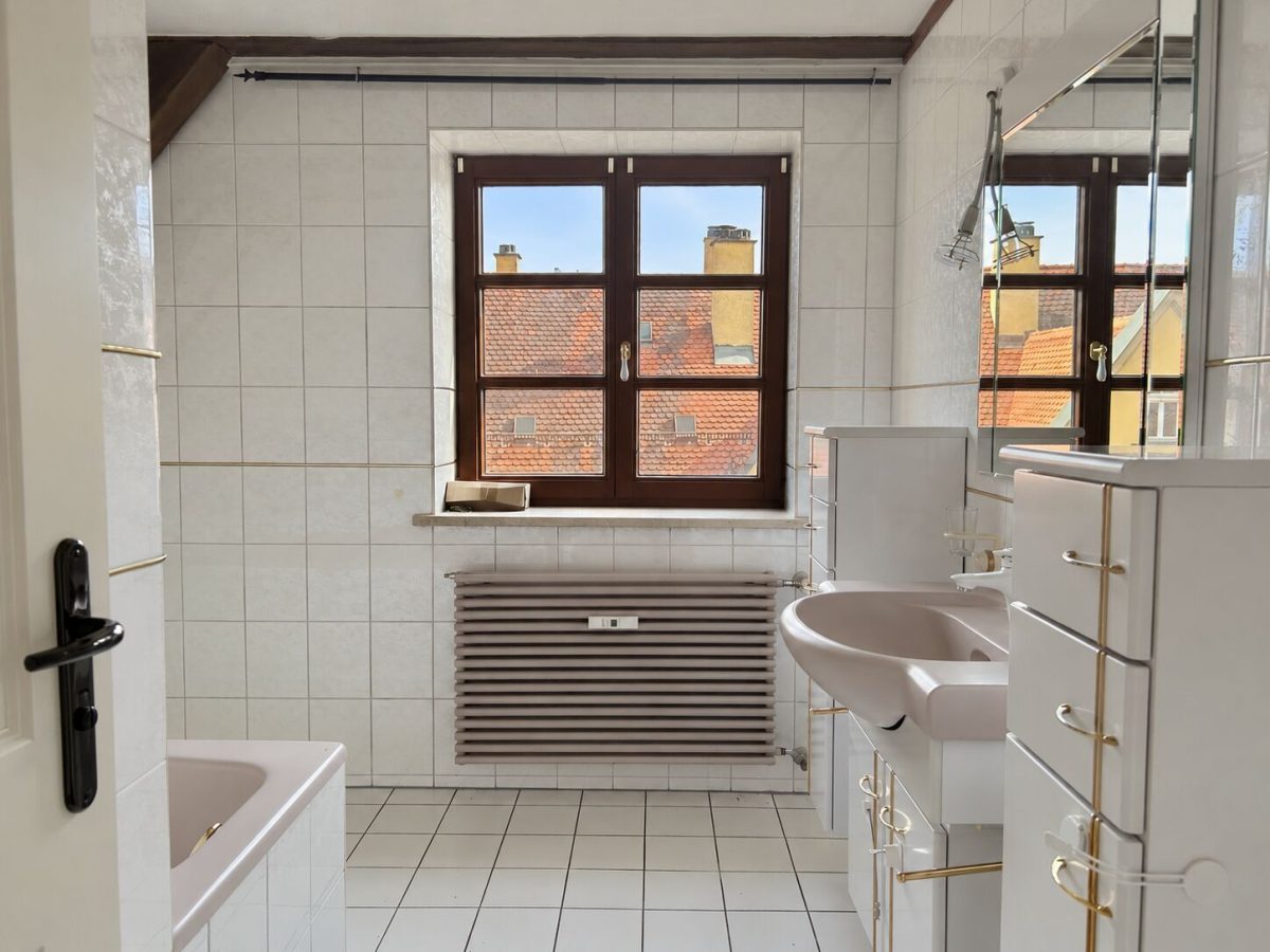 Immobilienangebot - Augsburg - Alle - Großzügige Maisonette im Augsburger-Domviertel | 144 m² | 2 Loggien | Garage | Innenstadt