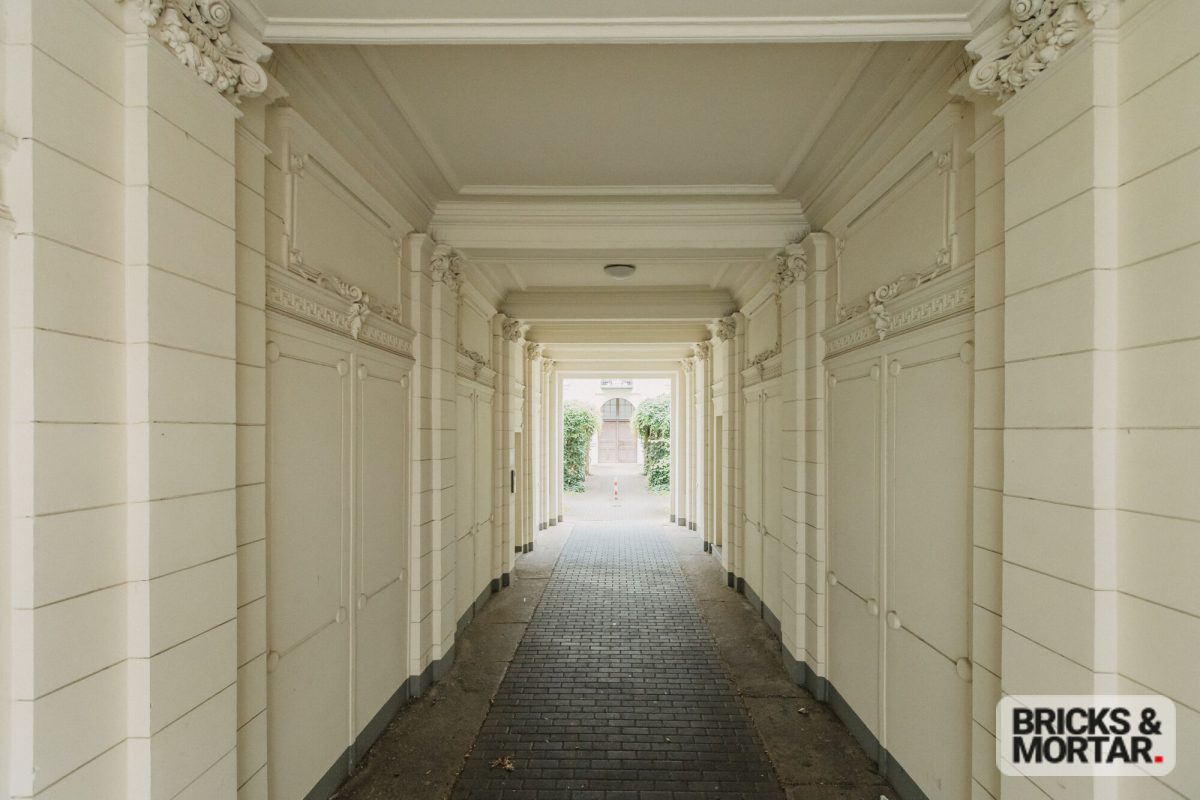 Immobilienangebot - Leipzig / Leipzig Zentrum-Ost - Alle - Ein Zuhause zum Verlieben – Charmante Altbauwohnung mit Westloggia in zentrumsnaher Lage