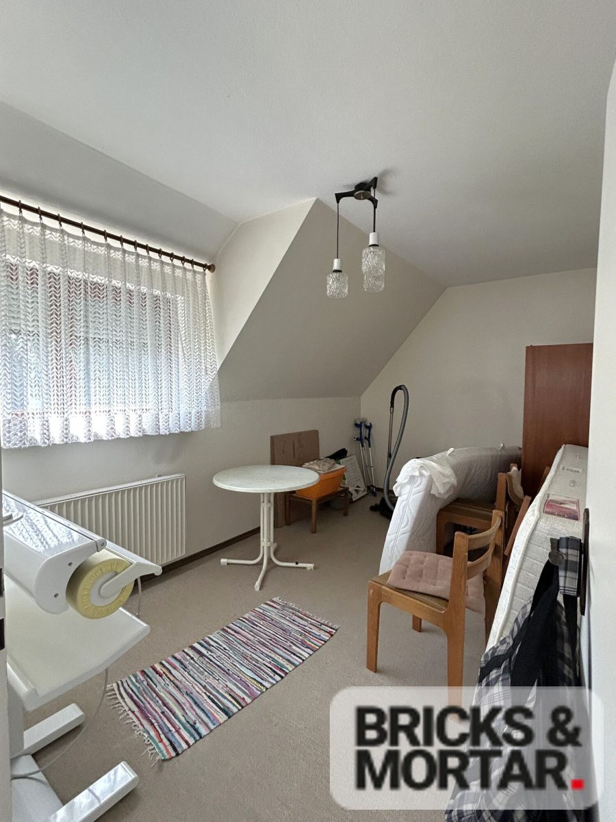 Immobilienangebot - Gablingen / Gablingen-Siedlung - Alle - Freistehendes Einfamilienhaus mit großem Südgarten und Gestaltungspotenzial