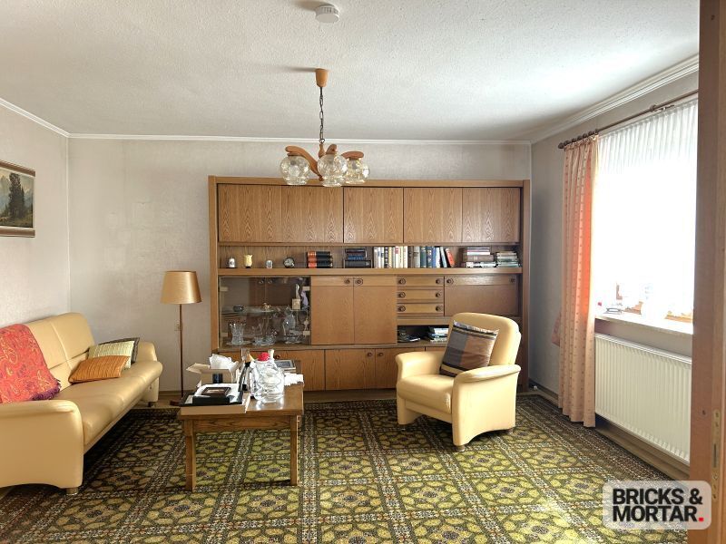 Immobilienangebot - Gablingen / Gablingen-Siedlung - Alle - Freistehendes Einfamilienhaus mit großem Südgarten und Gestaltungspotenzial