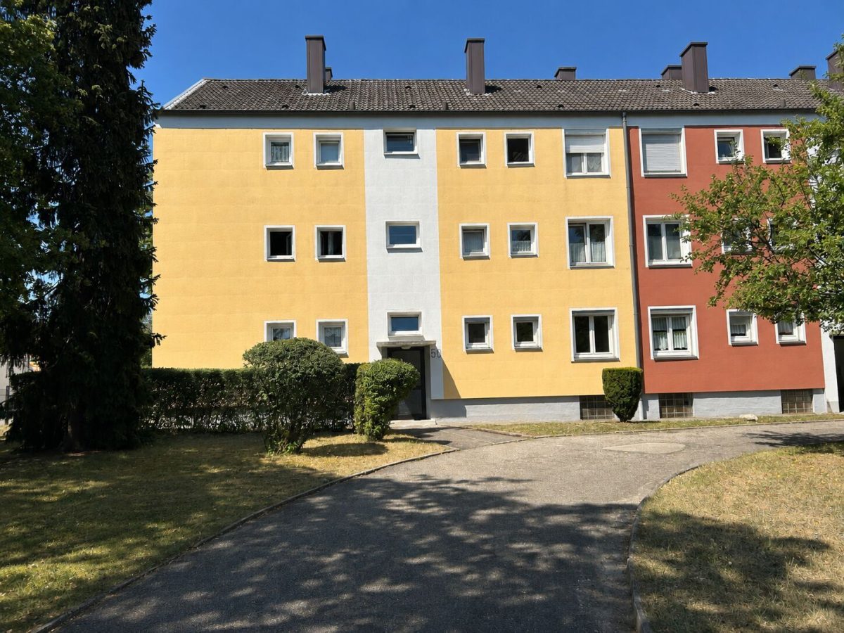 Immobilienangebot - Augsburg - Alle - Zum Hübschmachen: 1-Zimmer-Wohnung mit großer Wohnküche in Augsburg-Bärenkeller im Erbbaurecht