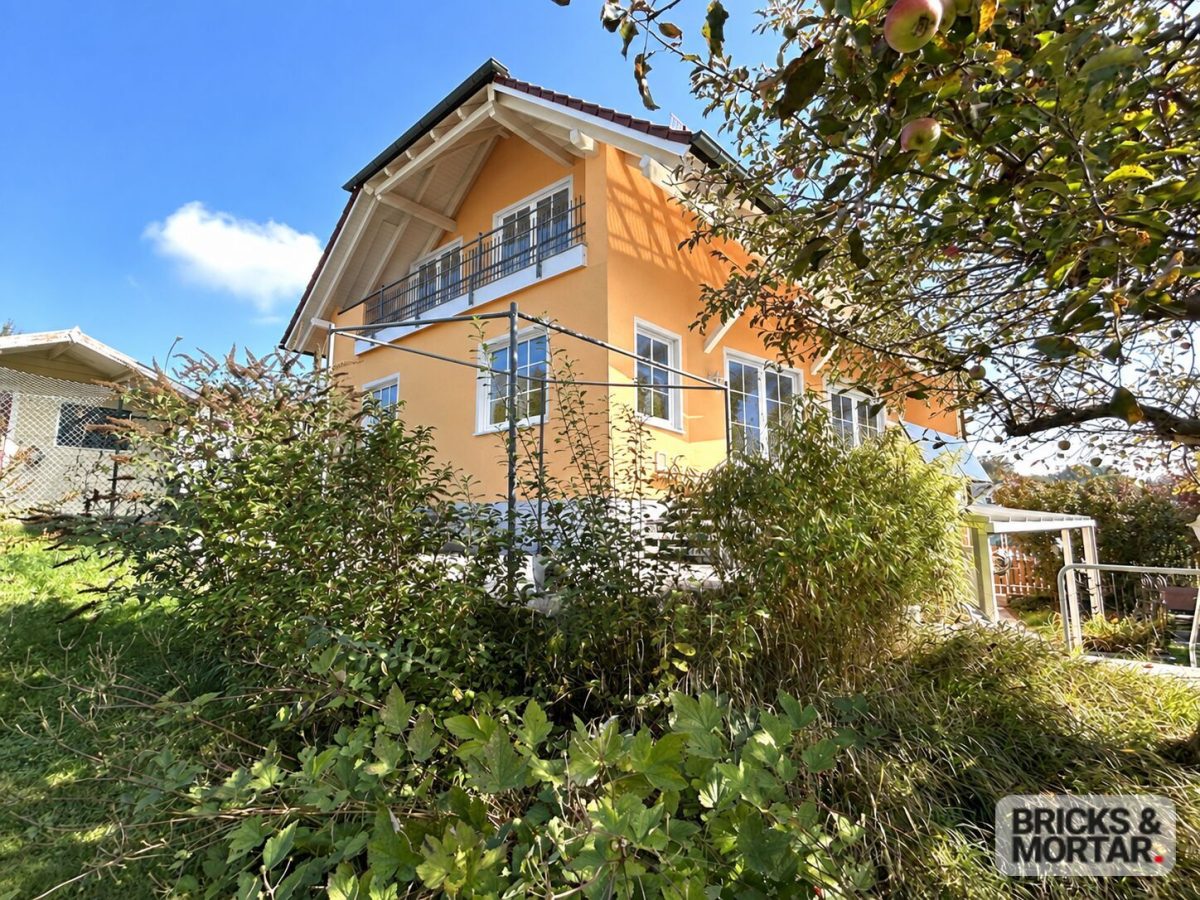 Immobilienangebot - Eurasburg - Alle - Nicht alltägliches Einfamilienhaus mit außergewöhnlichem Platzangebot und Einliegerwohnung