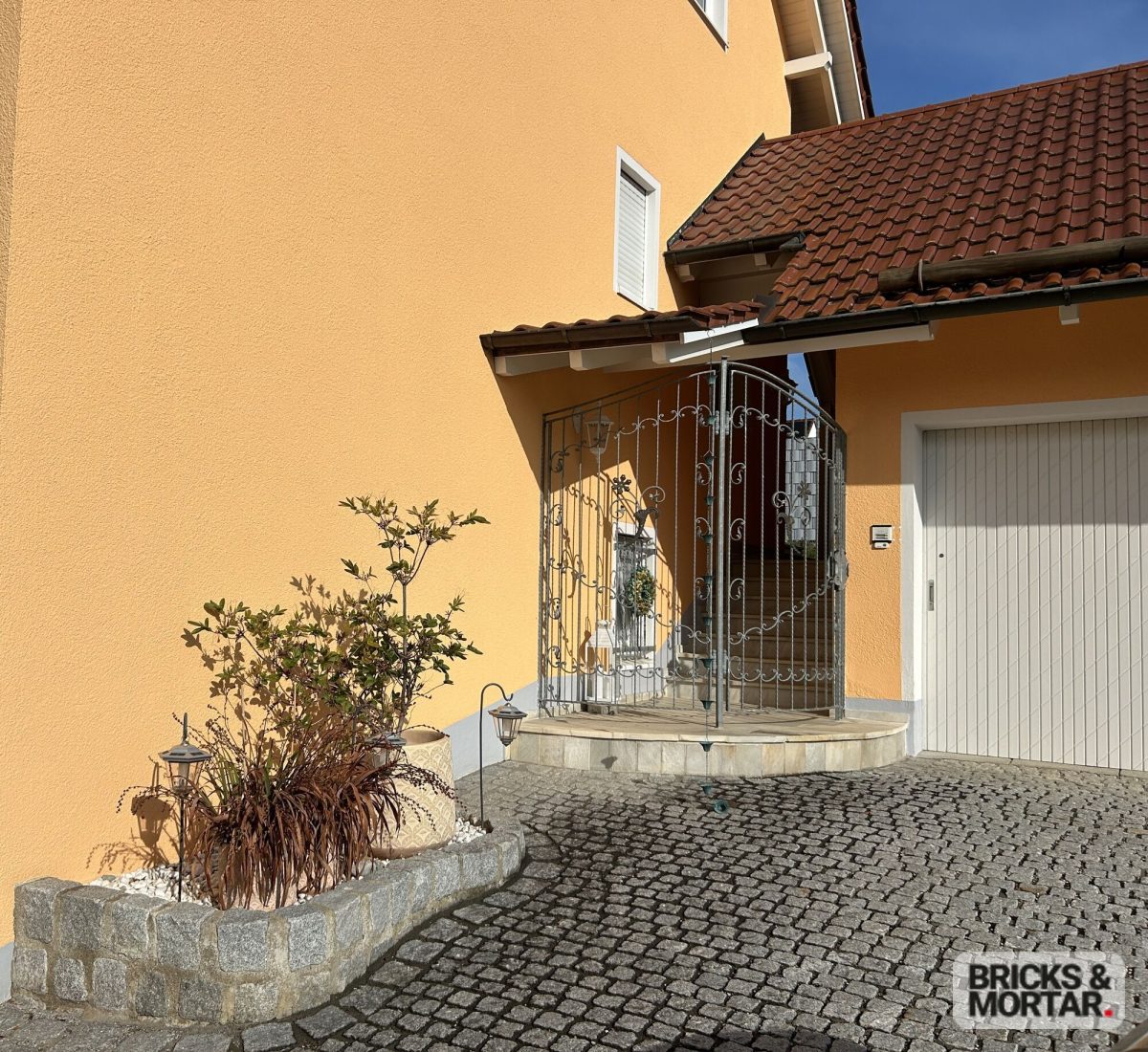 Immobilienangebot - Eurasburg - Alle - Nicht alltägliches Einfamilienhaus mit außergewöhnlichem Platzangebot und Einliegerwohnung