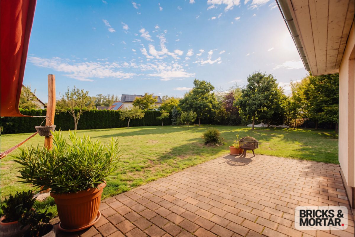Immobilienangebot - Regis-Breitingen - Alle - Einziehen & wohlfühlen: Modernes Einfamilienhaus mit großem Garten und Kamin