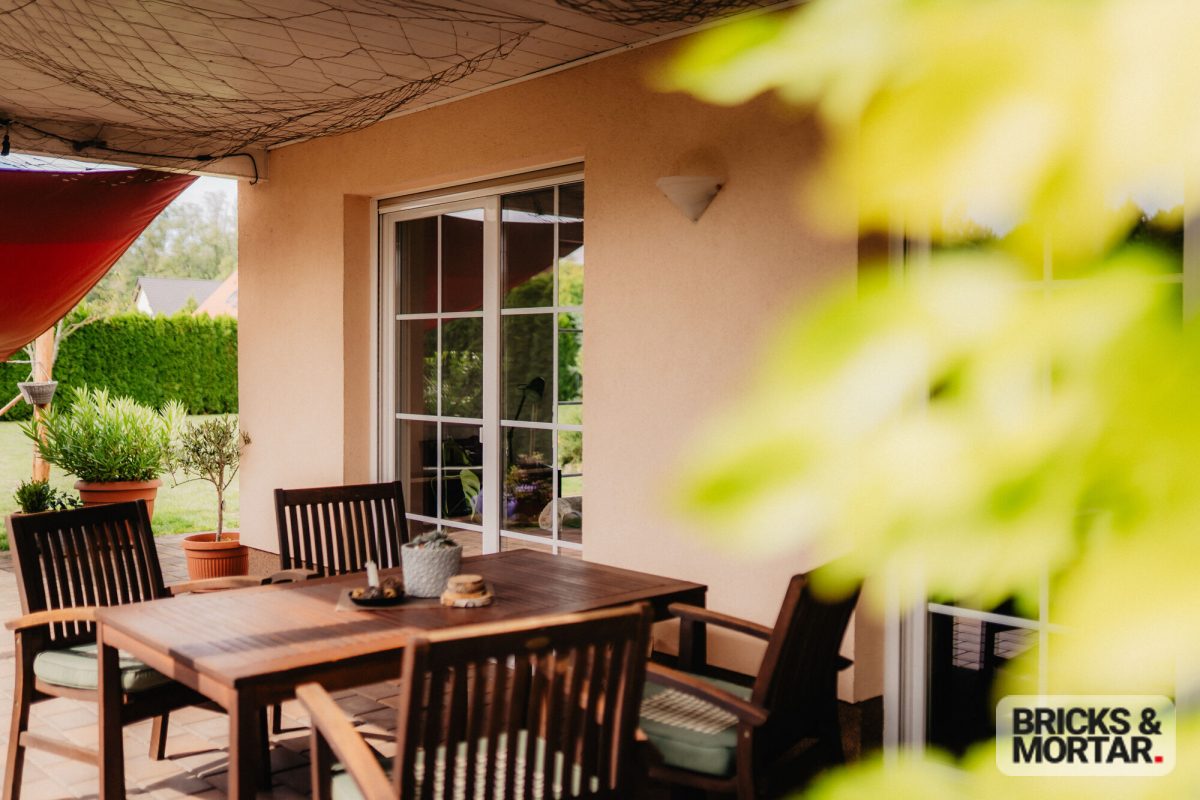 Immobilienangebot - Regis-Breitingen - Alle - Einziehen & wohlfühlen: Modernes Einfamilienhaus mit großem Garten und Kamin