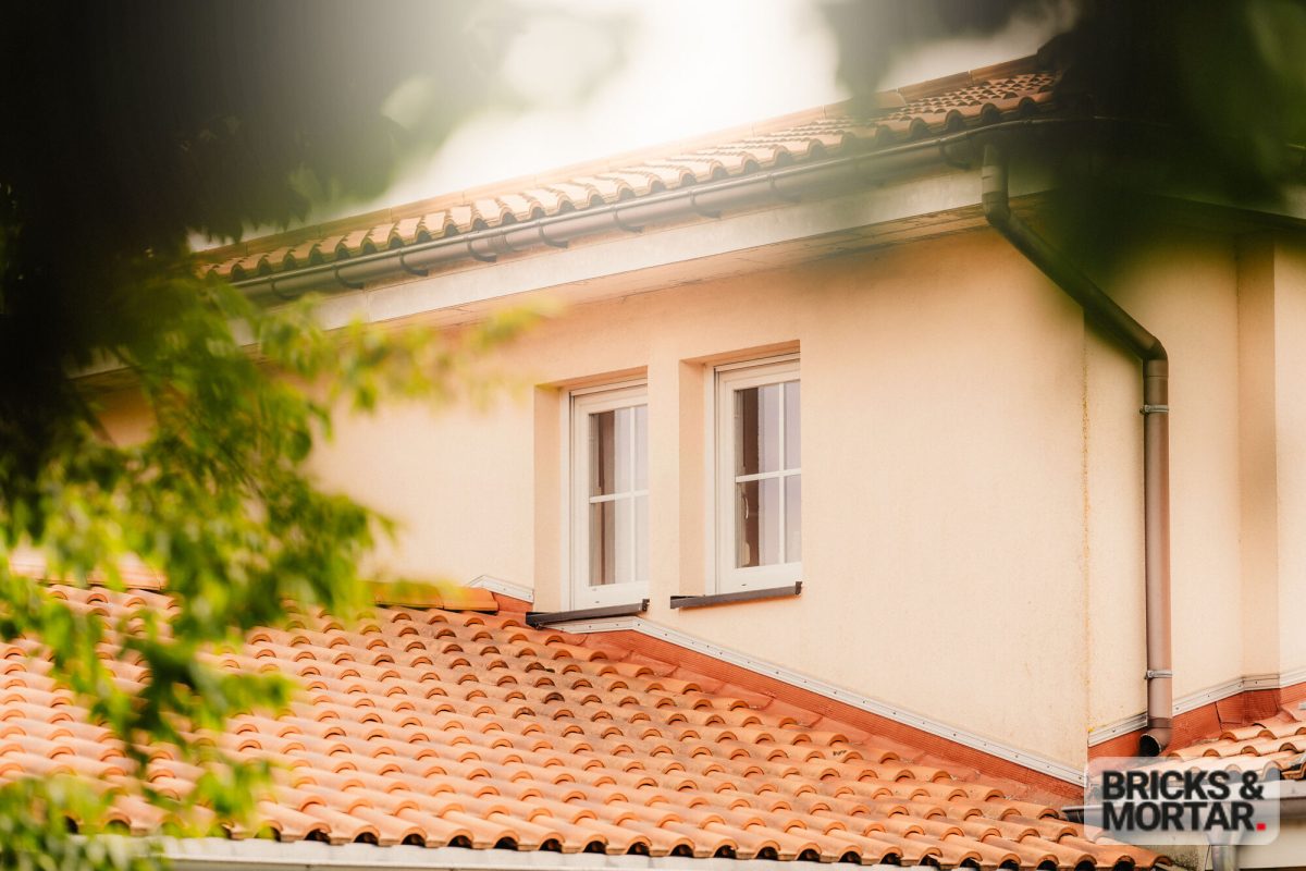 Immobilienangebot - Regis-Breitingen - Alle - Einziehen & wohlfühlen: Modernes Einfamilienhaus mit großem Garten und Kamin