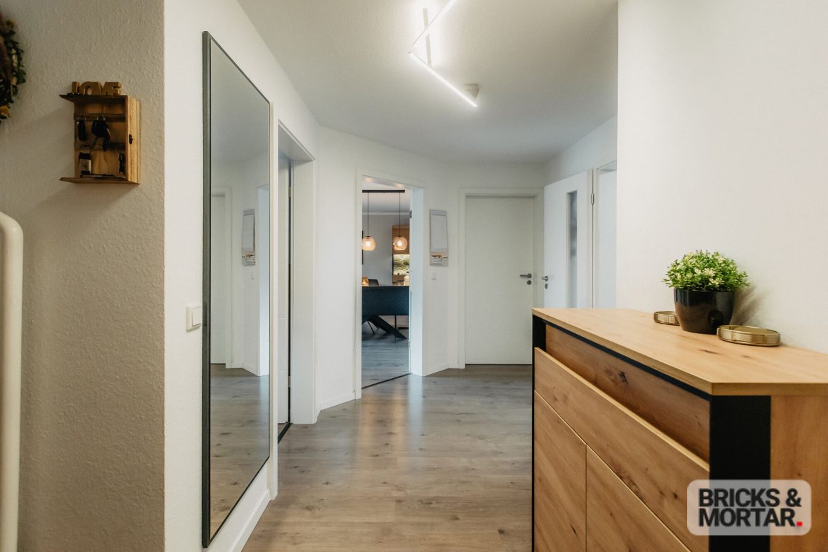 Immobilienangebot - Leipzig / Sellerhausen-Stünz - Alle - Modernes Wohnerlebnis auf zwei Ebenen – Maisonette mit Balkon, Tiefgarage & 2 Bädern