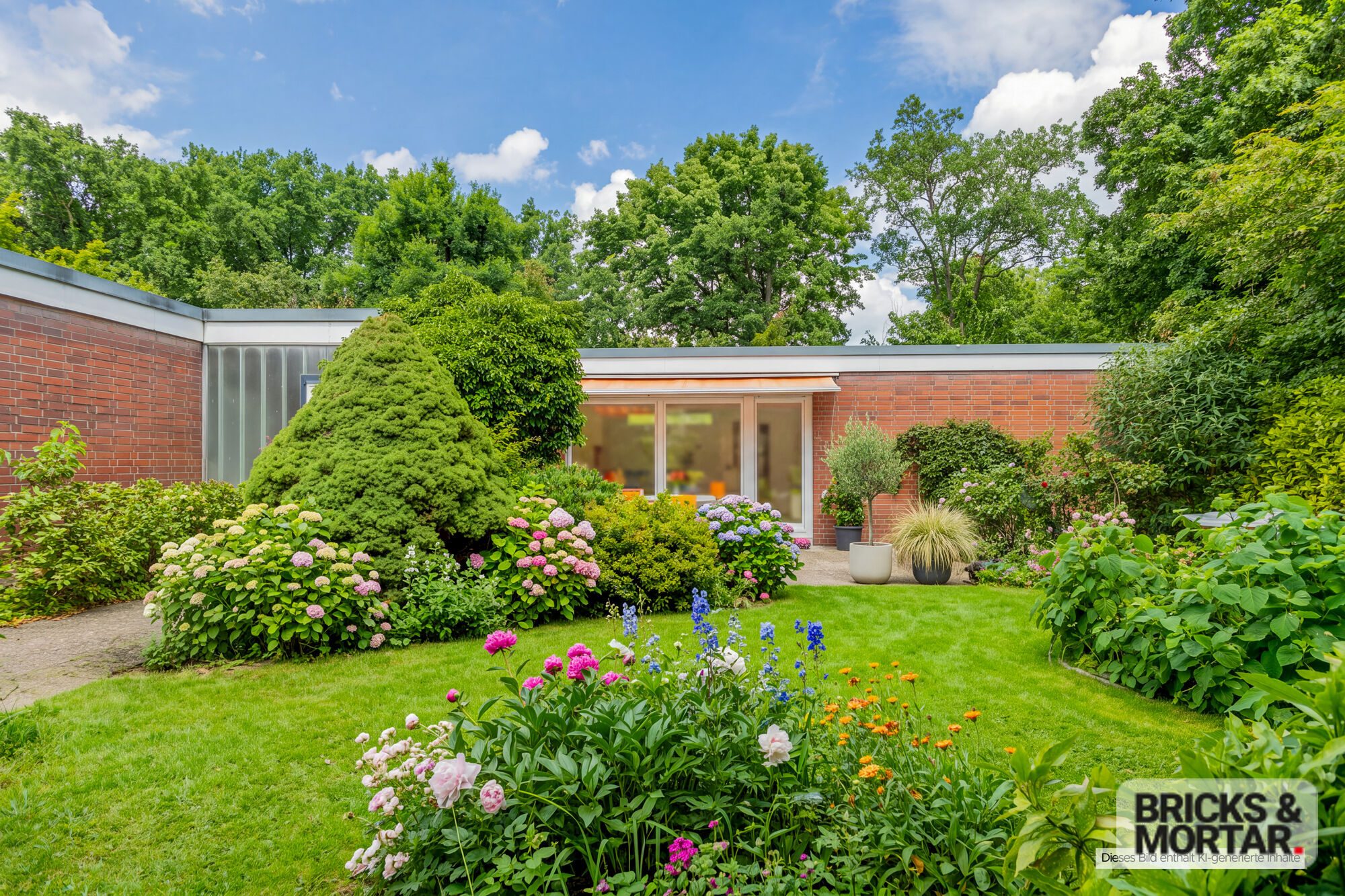 Immobilienangebot - Neu-Isenburg / Gravenbruch - Alle - +++ Großzügige Doppelhaushälfte im Bungalowstil mit großem Garten und Blick ins Grüne +++