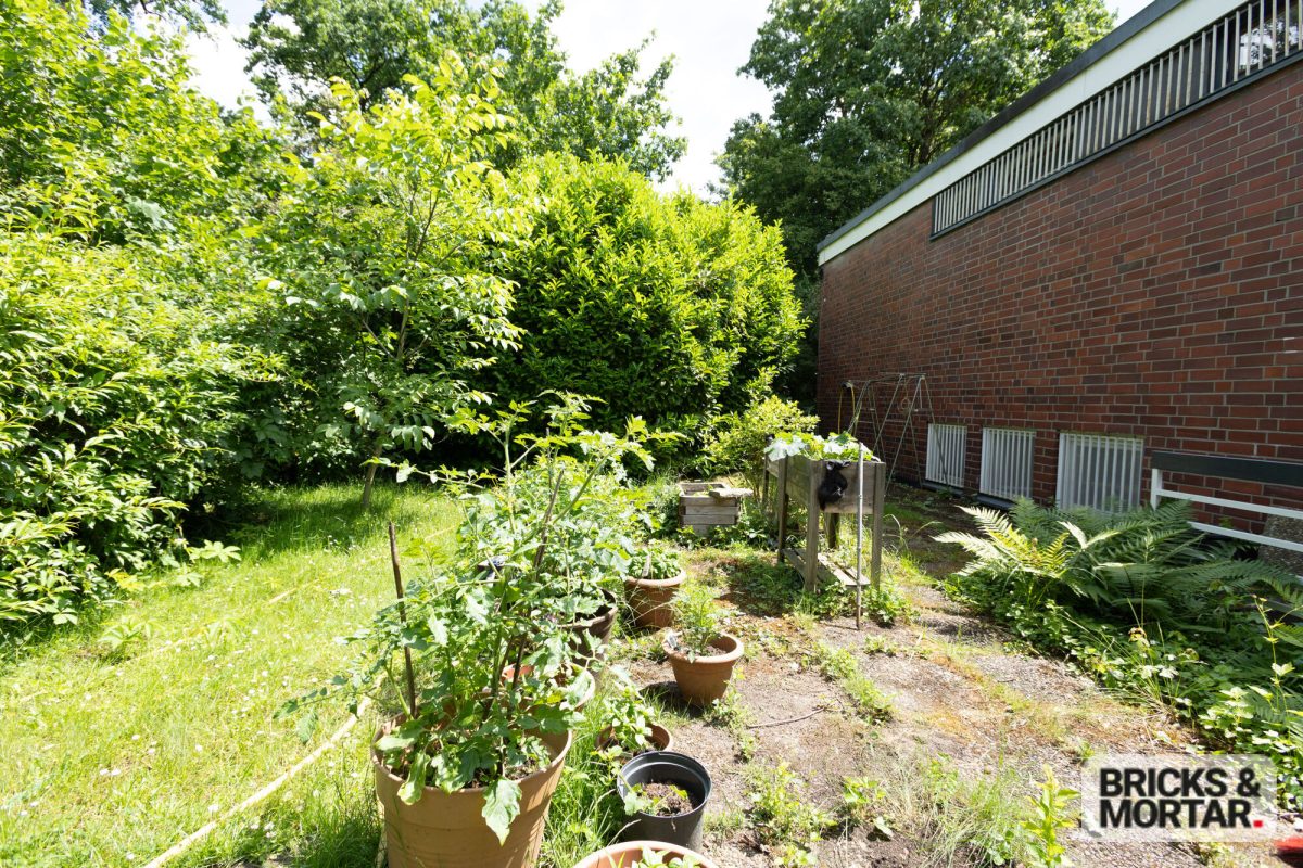 Immobilienangebot - Neu-Isenburg / Gravenbruch - Alle - +++ Großzügige Doppelhaushälfte im Bungalowstil mit großem Garten und Blick ins Grüne +++