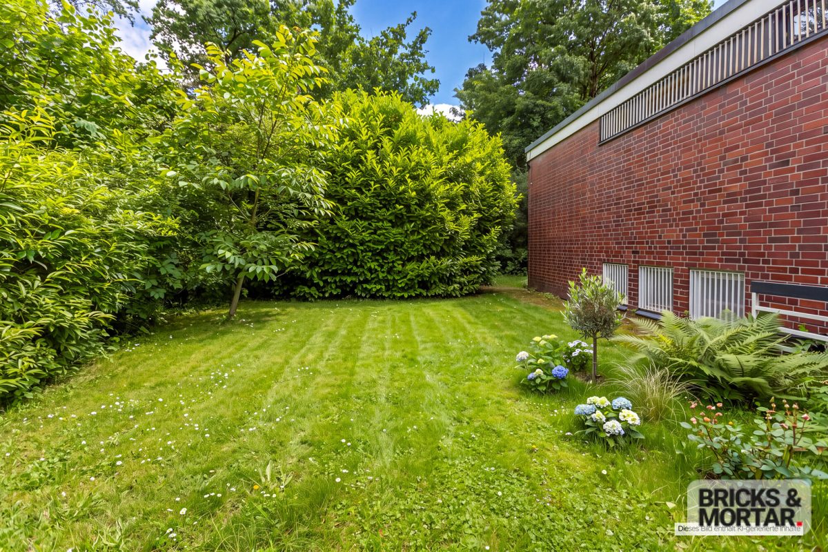 Immobilienangebot - Neu-Isenburg / Gravenbruch - Alle - +++ Großzügige Doppelhaushälfte im Bungalowstil mit großem Garten und Blick ins Grüne +++