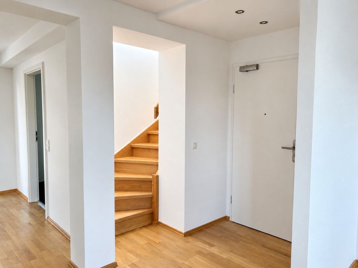 Immobilienangebot - Augsburg - Alle - Moderne Maisonette mit Dachterrasse & Balkon in Augsburg | 142,73 m² | 4 Zimmer | TG-Stellplatz