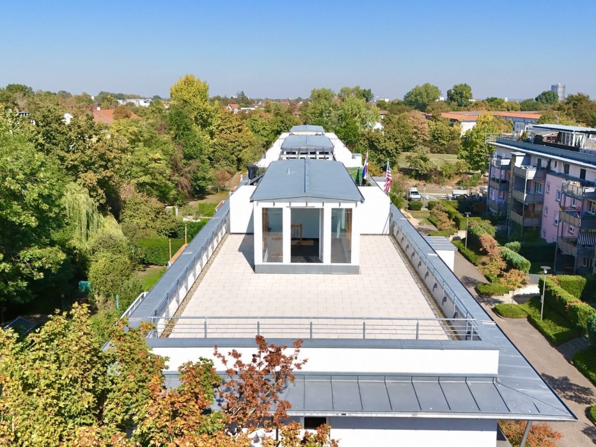 Immobilienangebot - Augsburg - Alle - Moderne Maisonette mit Dachterrasse & Balkon in Augsburg | 142,73 m² | 4 Zimmer | TG-Stellplatz