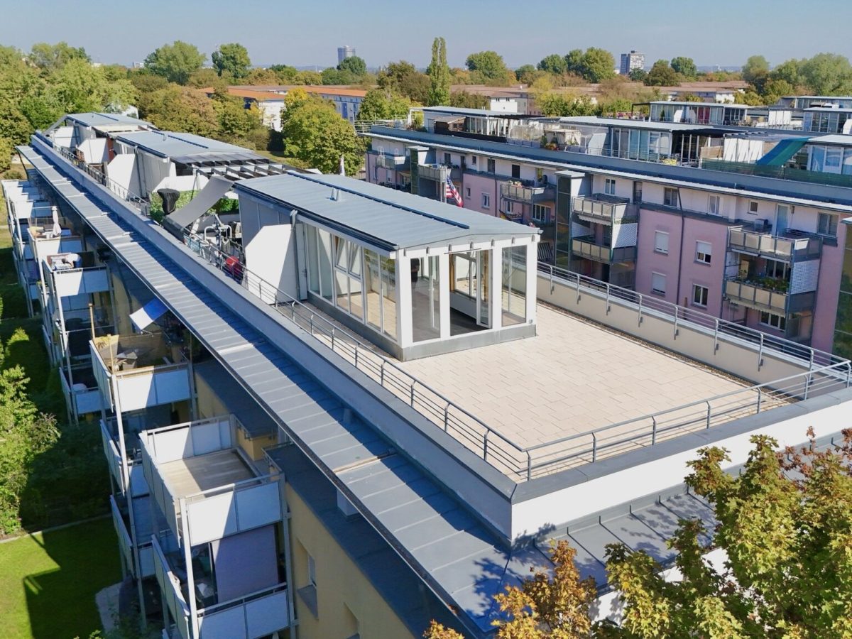 Immobilienangebot - Augsburg - Alle - Moderne Maisonette mit Dachterrasse & Balkon in Augsburg | 142,73 m² | 4 Zimmer | TG-Stellplatz