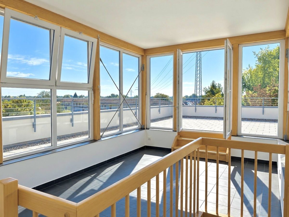 Immobilienangebot - Augsburg - Alle - Moderne Maisonette mit Dachterrasse & Balkon in Augsburg | 142,73 m² | 4 Zimmer | TG-Stellplatz