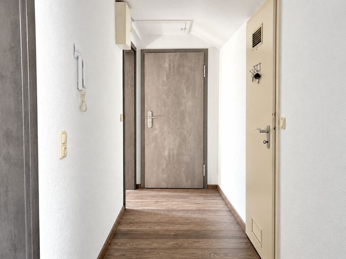 Immobilienangebot - Mering - Alle - Charmante 2,5-Zimmer-Dachgeschosswohnung mit Südloggia und Stellplatz | ca. 55 m² | Mering