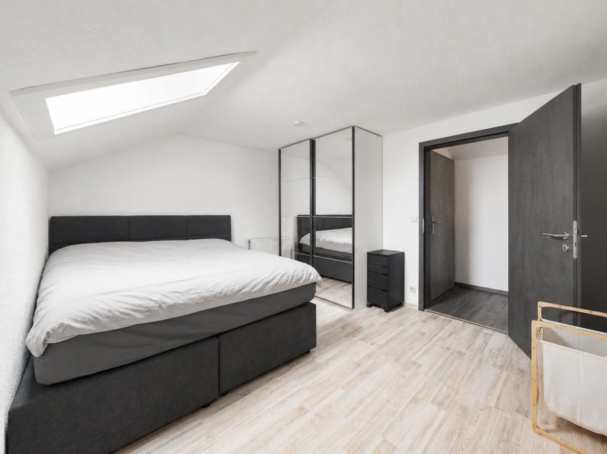 Immobilienangebot - Mering - Alle - Charmante 2,5-Zimmer-Dachgeschosswohnung mit Südloggia und Stellplatz | ca. 55 m² | Mering