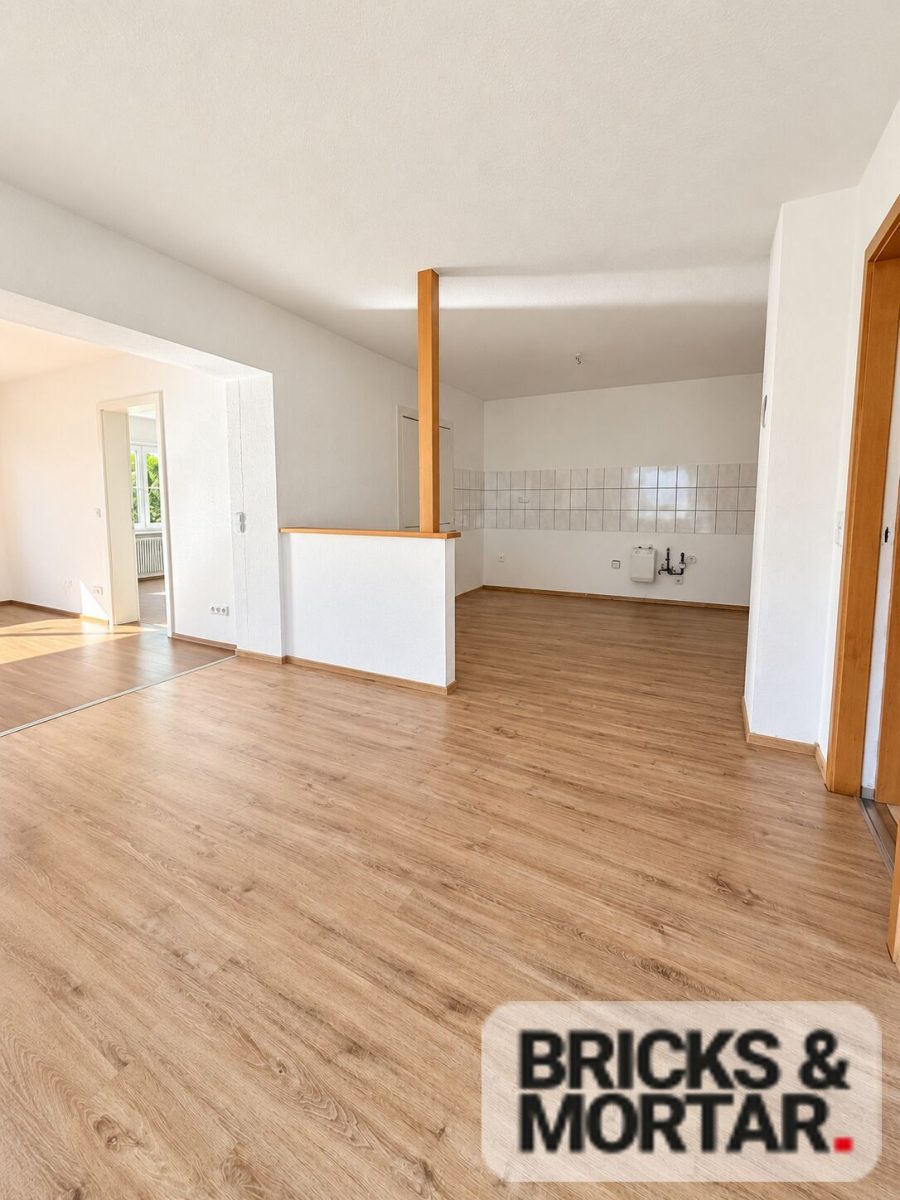 Immobilienangebot - Hof - Alle - Zweifamilienhaus mit Potential