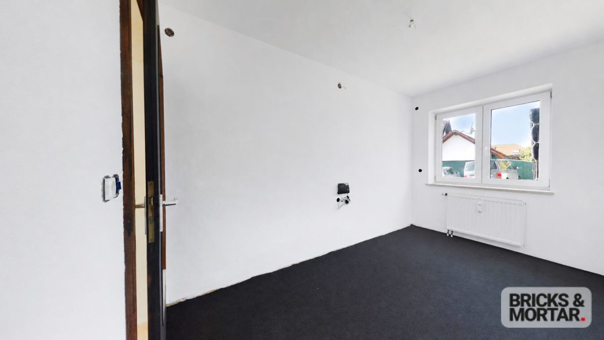 Immobilienangebot - Eurasburg - Alle - Großzügige 4-Zimmer-Wohnung mit Terrasse und Garten