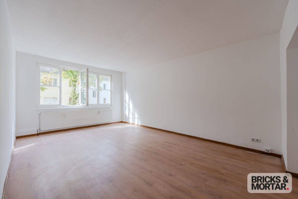 Immobilienangebot - Berlin - Alle - Bezugsfreie, sanierte 4-Zimmer-Altbauwohnung mit Lift in ruhiger Lage von Berlin-Schmargendorf