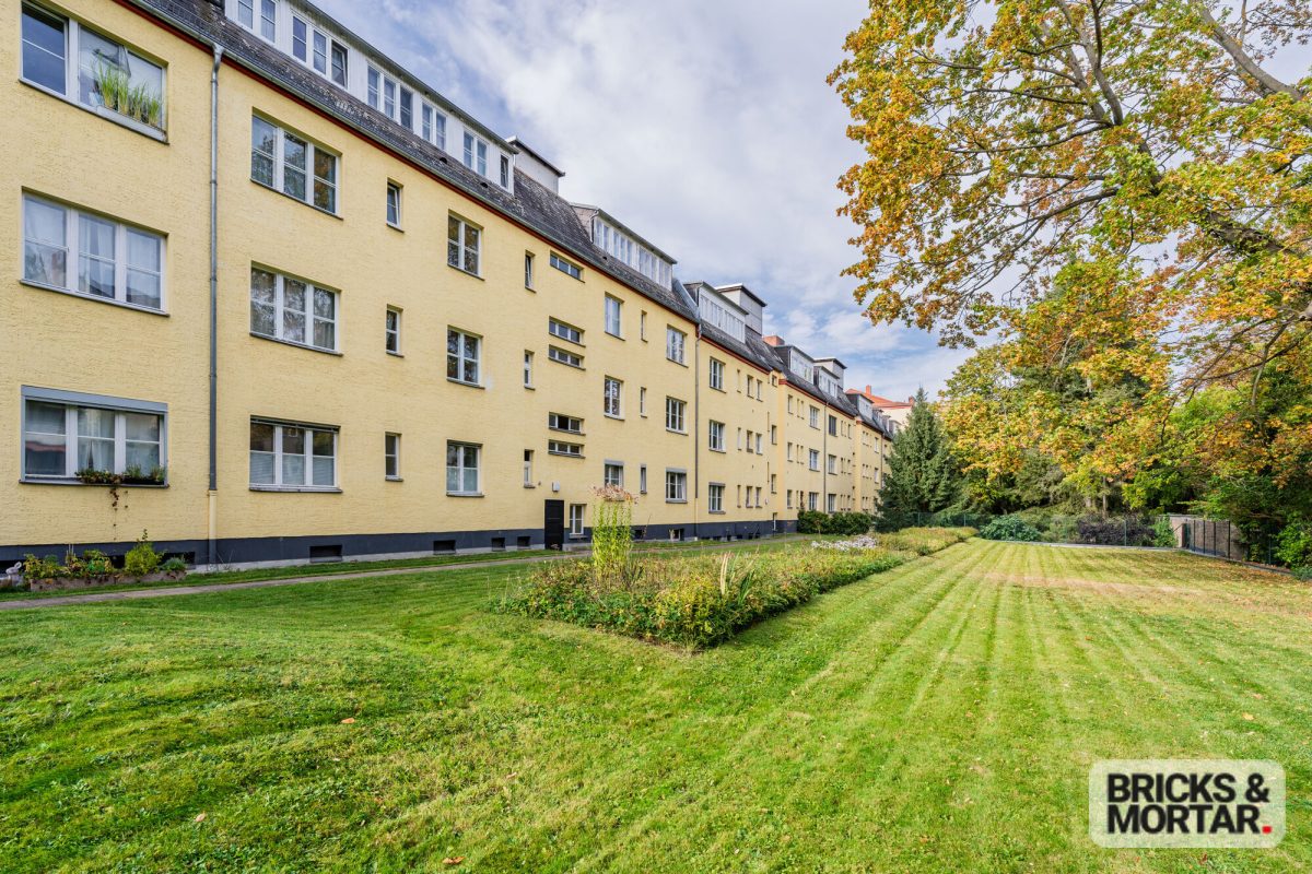 Immobilienangebot - Berlin - Alle - Bezugsfreie, sanierte 4-Zimmer-Altbauwohnung mit Lift in ruhiger Lage von Berlin-Schmargendorf