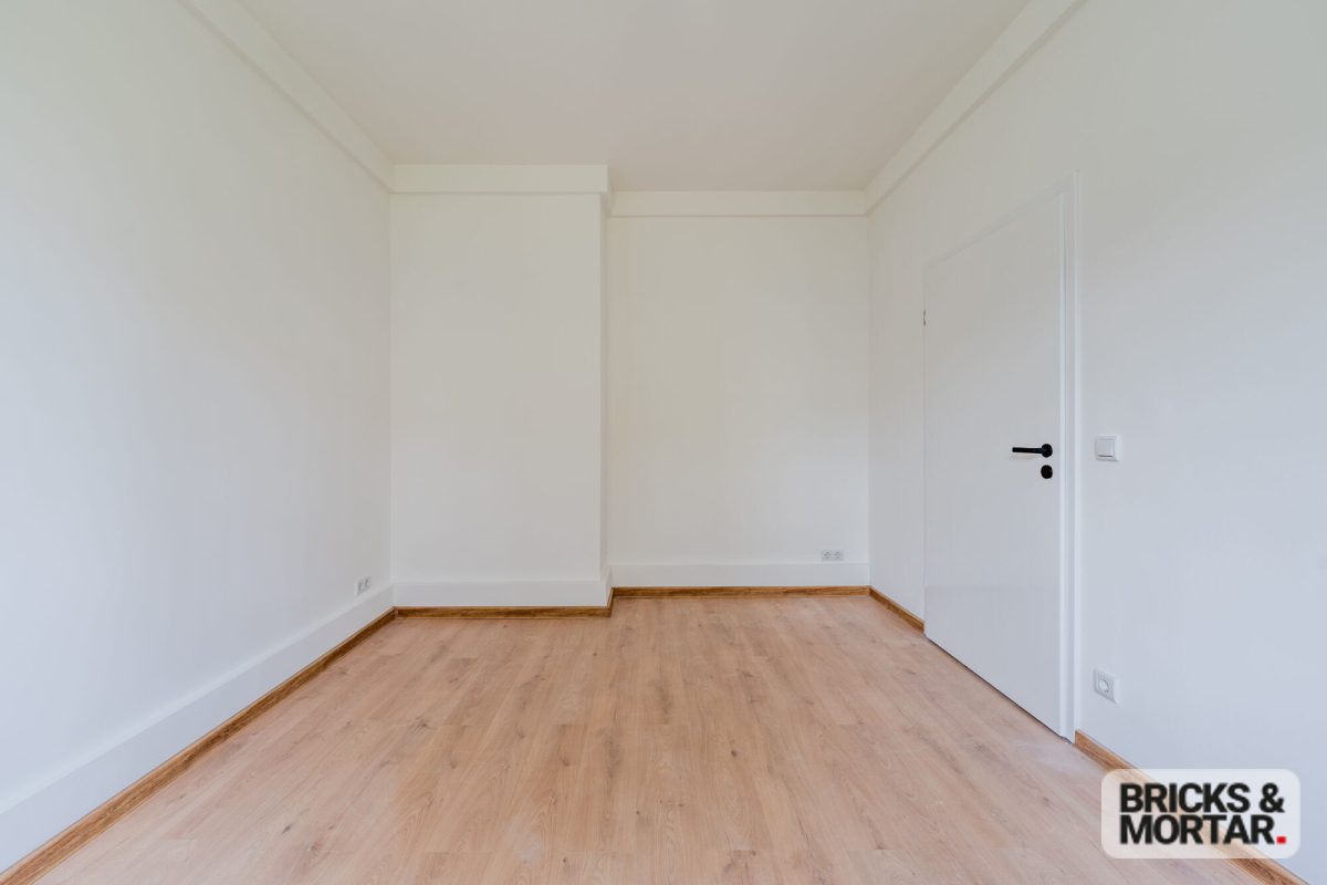 Immobilienangebot - Berlin - Alle - Bezugsfreie, sanierte 4-Zimmer-Altbauwohnung mit Lift in ruhiger Lage von Berlin-Schmargendorf