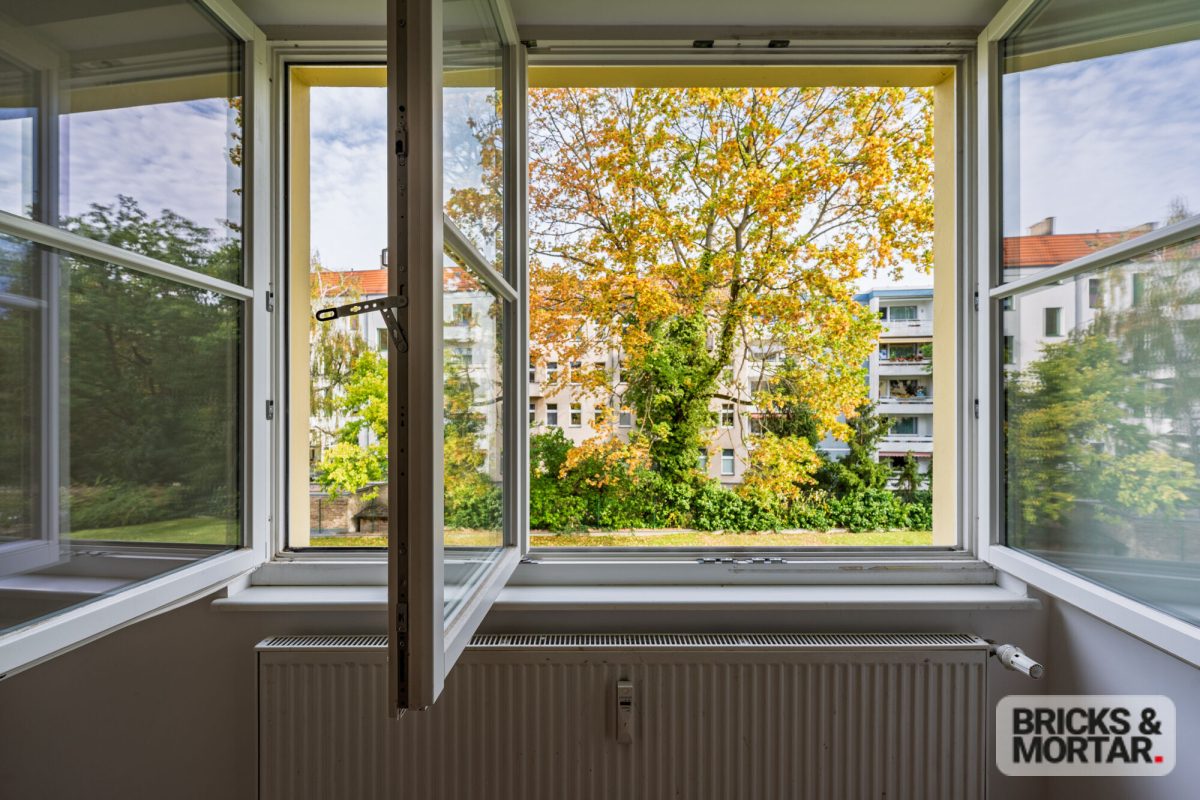 Immobilienangebot - Berlin - Alle - Bezugsfreie, sanierte 4-Zimmer-Altbauwohnung mit Lift in ruhiger Lage von Berlin-Schmargendorf