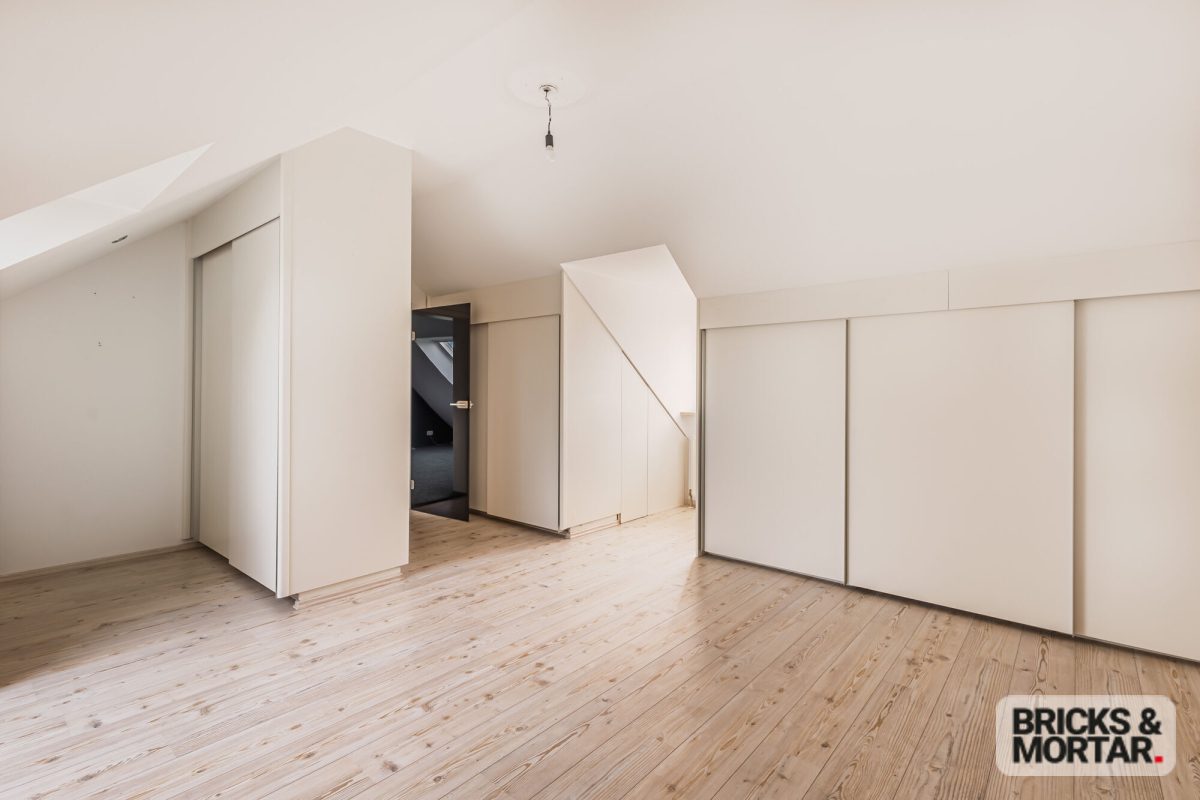 Immobilienangebot - Neumarkt i.d.OPf. - Alle - Bezugsfertige Maisonette mit Galerie auf 118 m² | Südbalkon | Hochwertige Küche | TG-Stellplatz