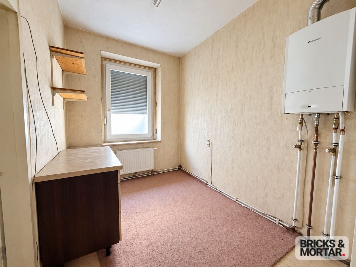 Immobilienangebot - Augsburg - Alle - Gewerbeeinheit in Augsburg-Hochzoll – zwei Räume, Küche und eigener Eingang