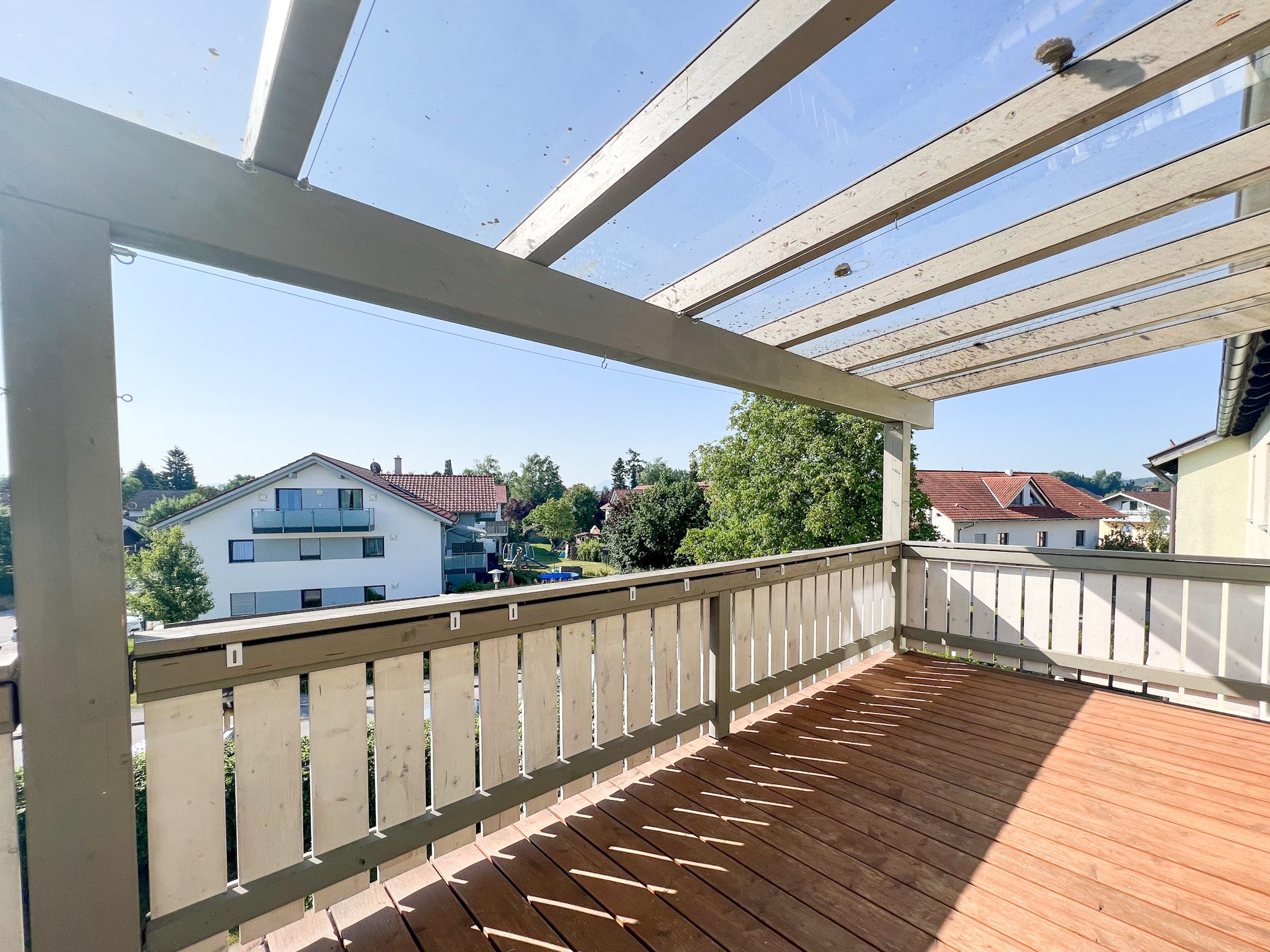 Immobilienangebot - Fridolfing - Alle - Ausblick: Top gepflegte 2-Zimmer-Wohnung mit Terrassen-Balkon in Fridolfing