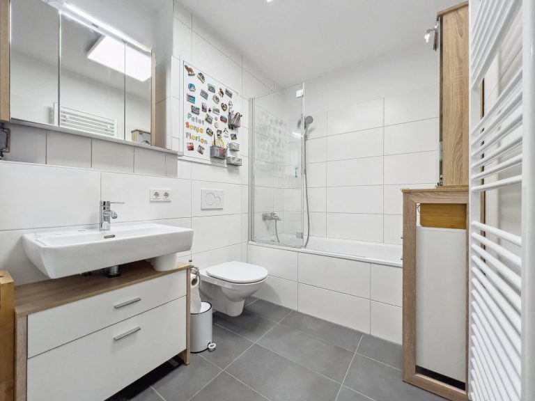 Immobilienangebot - Hallein - Alle - NEUWERTIGE 2-ZIMMER-WOHNUNG MIT BALKON UND STELLPLÄTZEN IN HALLEIN