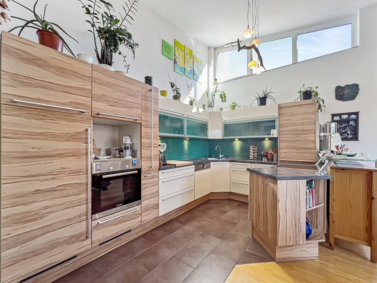 Immobilienangebot - Sankt Georgen bei Salzburg - Alle - EINZIGARTIGES STERNHAUS MIT AUSBAUPOTENZIAL IN SANKT GEORGEN BEI SALZBURG