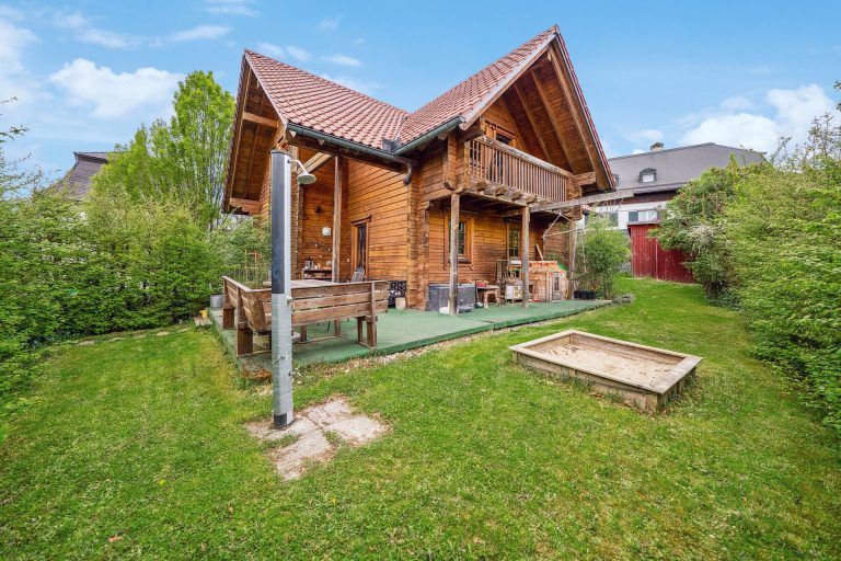 Immobilienangebot - Nußdorf am Haunsberg - Alle - FAMILIENFREUNDLICHES EINFAMILIENHAUS MIT VIEL PLATZ UND SONNENGARTEN IN NUSSDORF AM HAUNSBERG