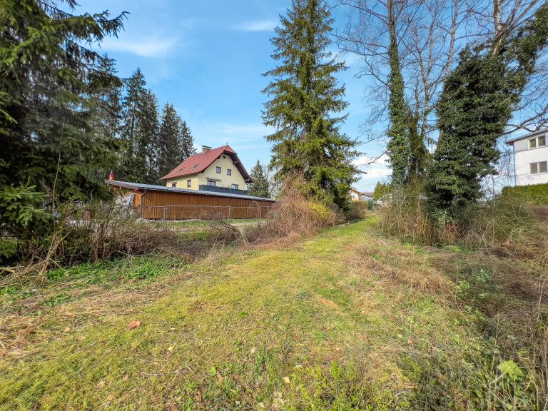 Immobilienangebot - Bürmoos - Alle - ATTRAKTIVES GRUNDSTÜCK IN RUHIGER LAGE VON BÜRMOOS