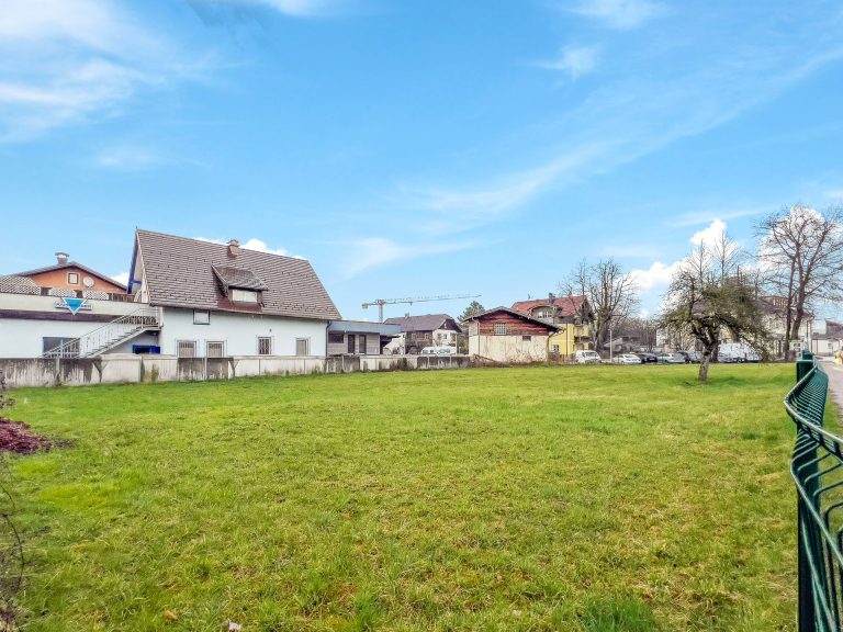 Immobilienangebot - Oberndorf bei Salzburg - Alle - WOHN- UND GESCHÄFTSPOTENZIAL IN ZENTRALER LAGE – BAUTRÄGERGRUNDSTÜCK IM KERNGEBIET