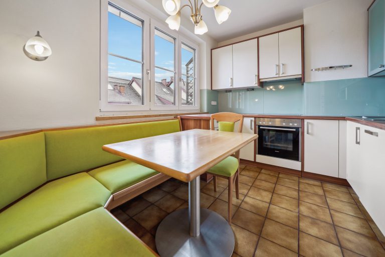 Immobilienangebot - Salzburg - Alle - FAMILIENHIT MIT AUSBLICK 109 m² 6 ZIMMER MAISONETTEWOHNUNG IN LIEFERING