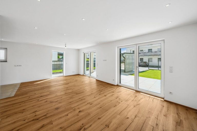 Immobilienangebot - Mattighofen - Alle - ERSTBEZUG - VIELVERSPRECHENDE DOPPELHAUSHÄLFTE MIT STIL IN RUHIGER LAGE IN MATTIGHOFEN