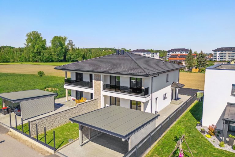 Immobilienangebot - Mattighofen - Alle - ERSTBEZUG - VIELVERSPRECHENDE DOPPELHAUSHÄLFTE MIT STIL IN RUHIGER LAGE IN MATTIGHOFEN