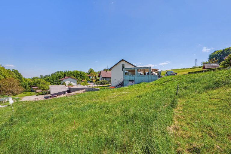 Immobilienangebot - Altmünster am Traunsee - Alle - TRAUMHAFTES BAUGRUNDSTÜCK IN ALTMÜNSTER – RUHIGE LAGE MIT VIEL ENTWICKLUNGSPOTENZIAL