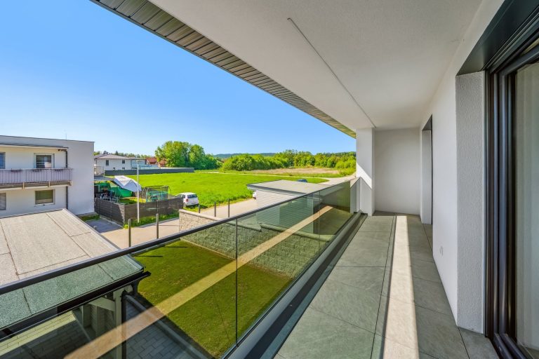 Immobilienangebot - Mattighofen - Alle - ERSTBEZUG - VIELVERSPRECHENDE DOPPELHAUSHÄLFTE MIT STIL IN RUHIGER LAGE IN MATTIGHOFEN