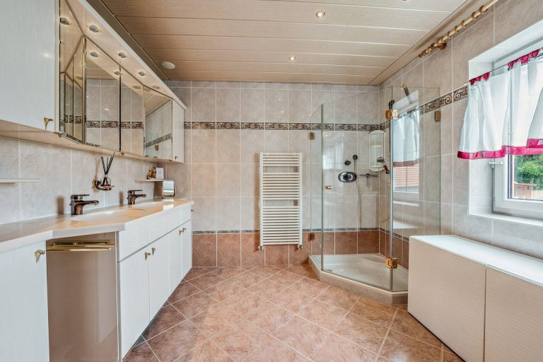 Immobilienangebot - Moosdorf - Alle - TOP GEPFLEGTES EINFAMILIENHAUS IN MOOSDORF