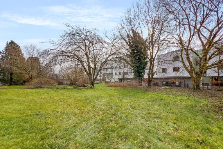 Immobilienangebot - Oberndorf bei Salzburg - Alle - GRUNDSTÜCK FÜR GARAGENPROJEKT IM ZENTRUM VON OBERNDORF BEI SALZBURG