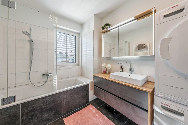 Immobilienangebot - Sankt Georgen bei Salzburg - Alle - NEUWERTIGE 3-ZIMMER-WOHNUNG INKL. 2 STELLPLÄTZEN IN SANKT GEORGEN BEI SALZBURG