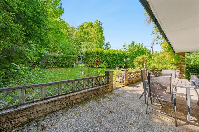Immobilienangebot - Großgmain - Alle - ZWEIFAMILIENHAUS MIT WALDGRUNDSTÜCK IN GROSSGMAIN
