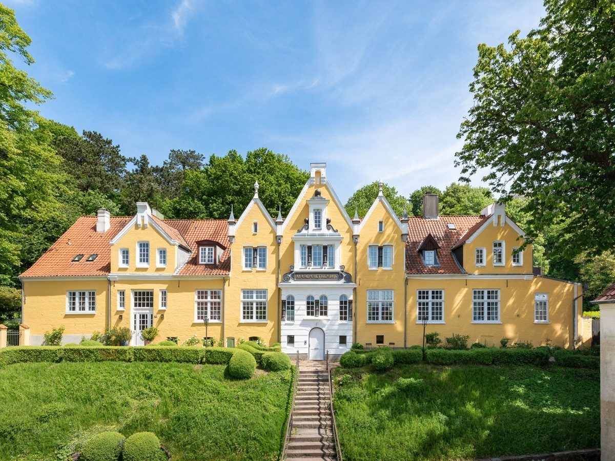 Immobilienangebot - Flensburg - Alle - Dieses historische Stadtpalais könnte schon bald Ihr Zuhause sein
