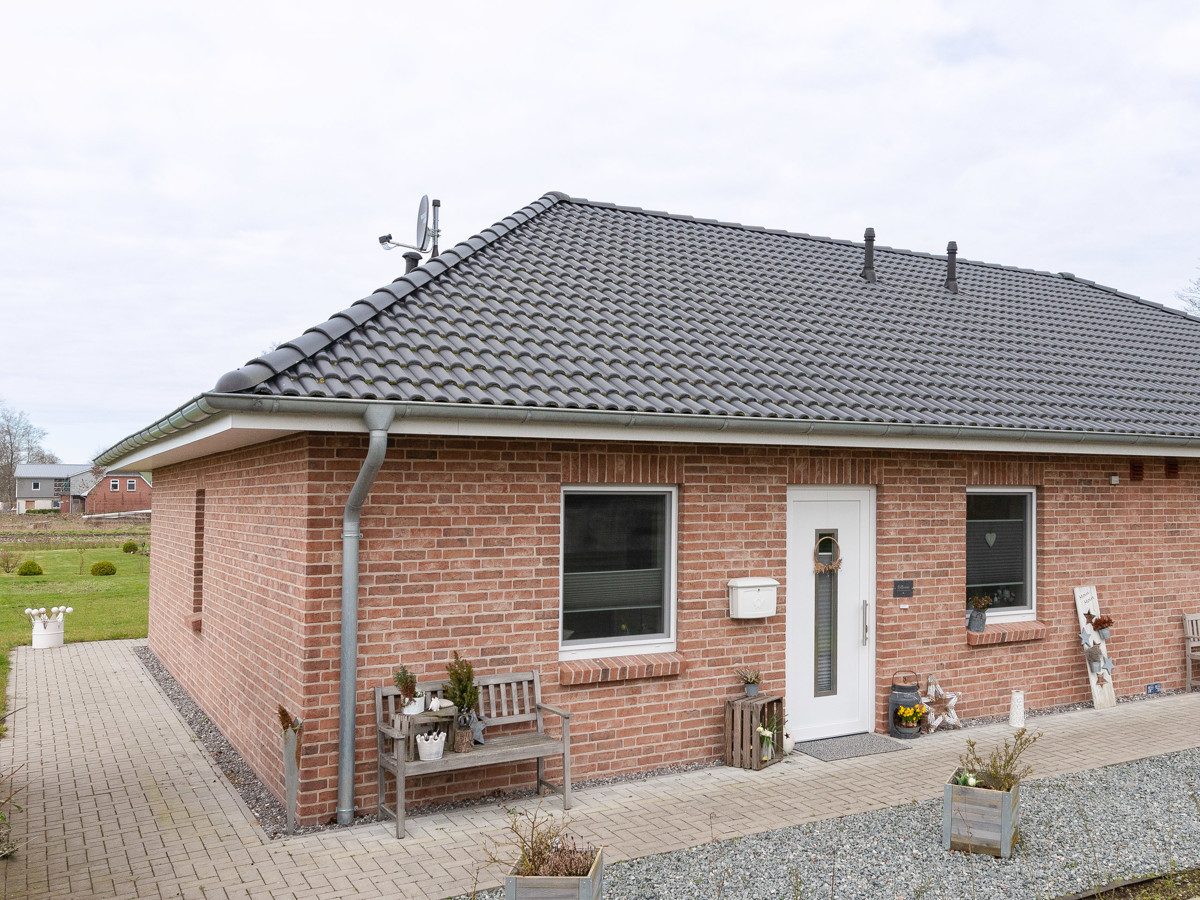 Immobilienangebot - Högel - Alle - Alles auf einer Ebene - neuwertige Doppelhaushälfte in Högel