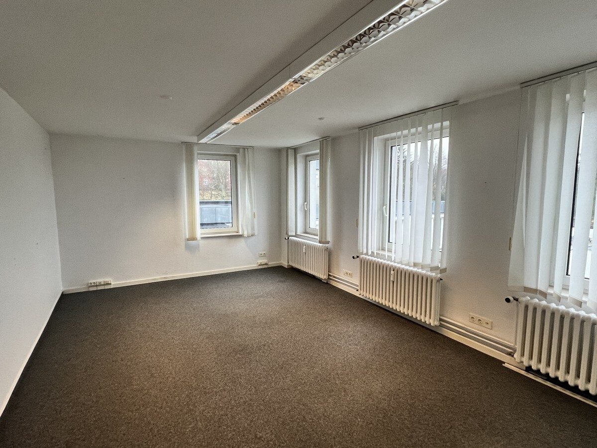 Immobilienangebot - Schleswig - Alle - Provisionsfrei für den neuen Mieter! Bürofläche in zentraler Lage!