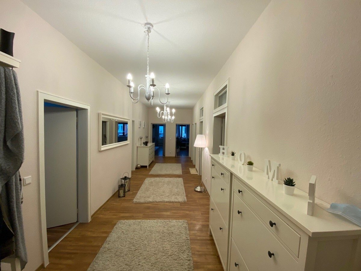 Immobilienangebot - Flensburg - Alle - Zentrale 4,0-Zimmer-Wohnung, Holm 27, 2.OG
                ! Bitte bewerben Sie sich online !